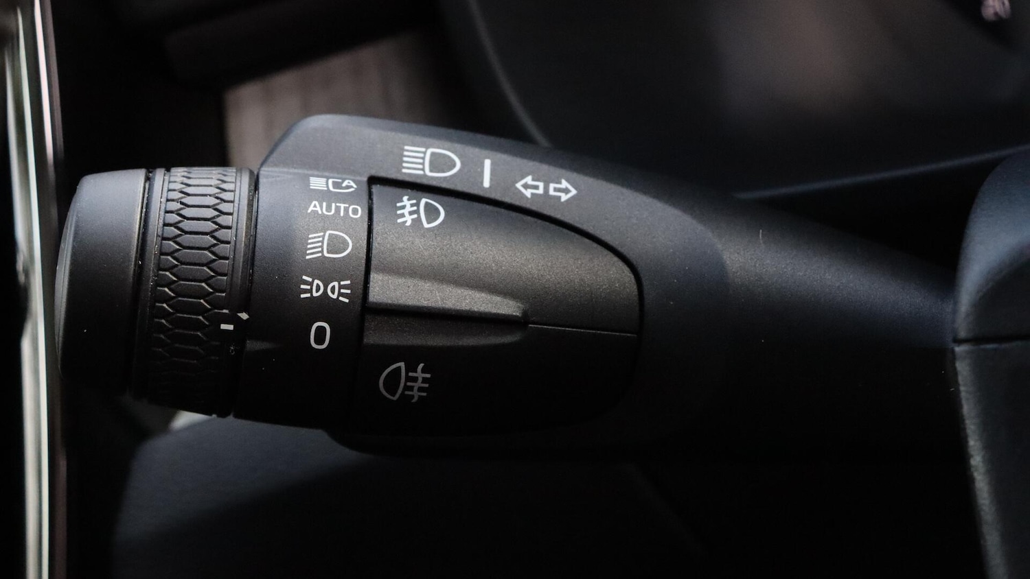 Used Volvo XC40 2025 for sale - 76122896: Photo 20