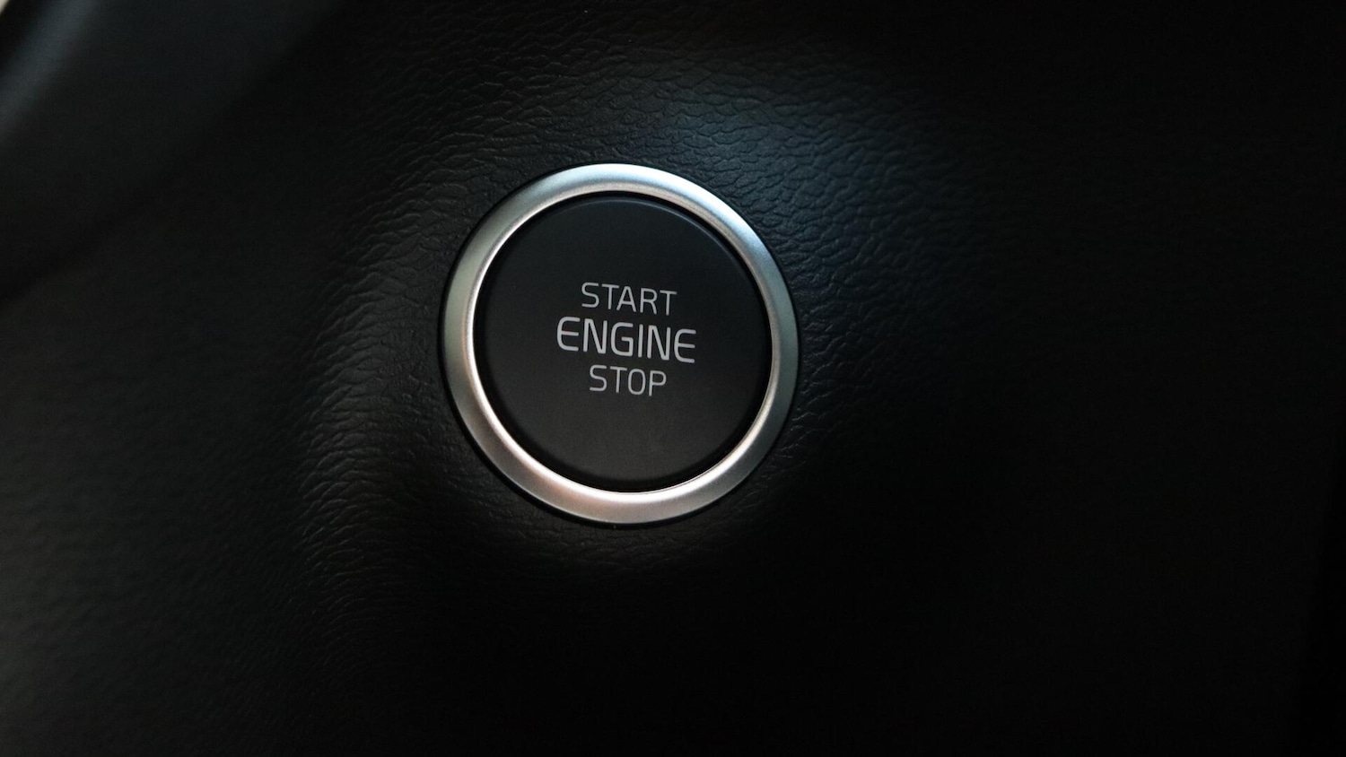 Used Volvo XC40 2025 for sale - 76122896: Photo 27