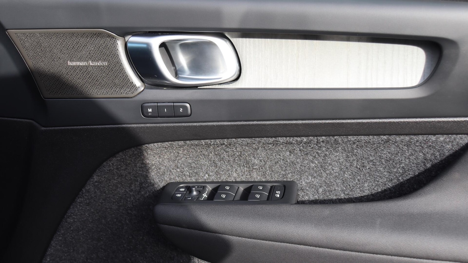 Used Volvo XC40 2025 for sale - 76122896: Photo 29