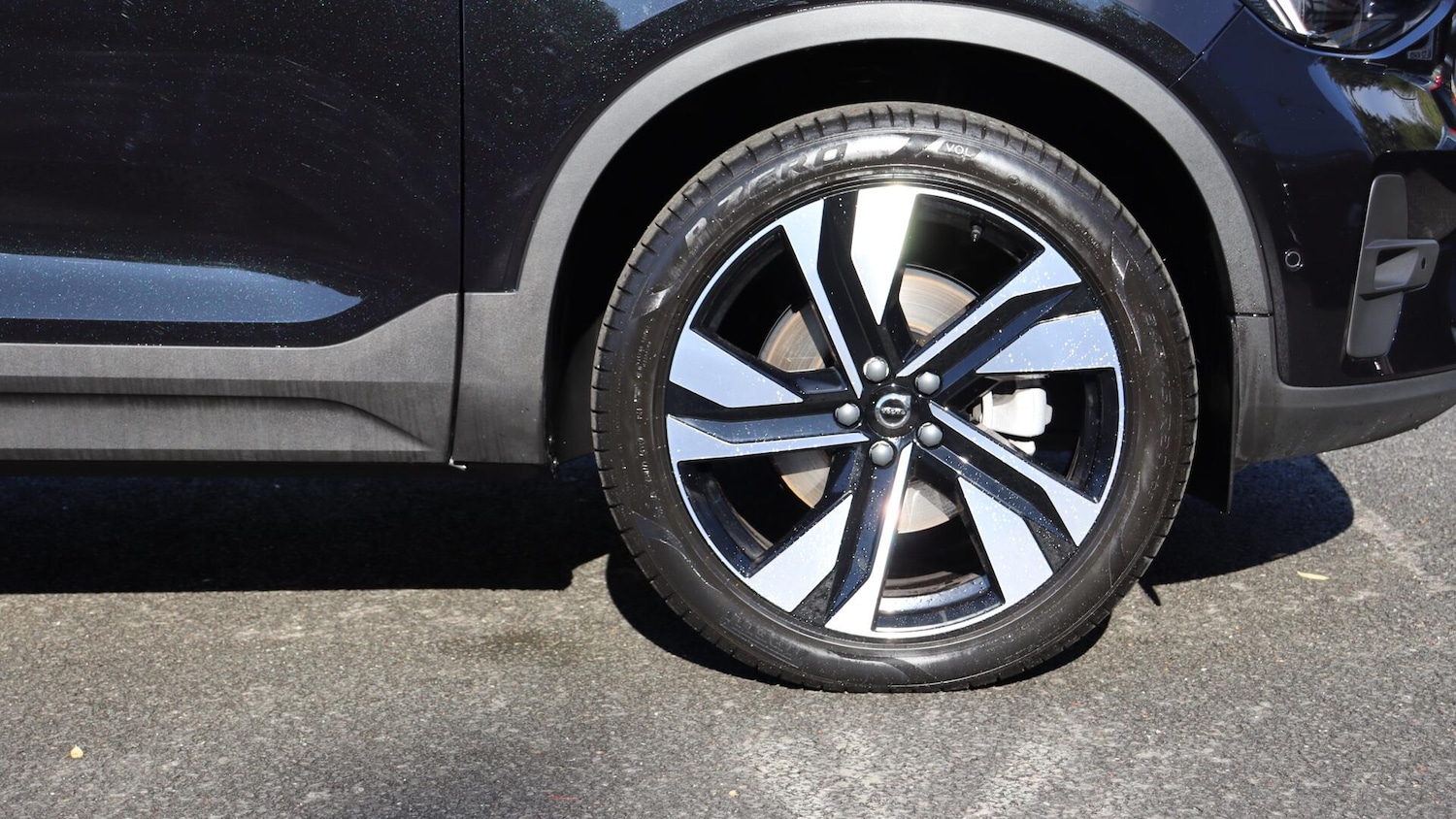 Used Volvo XC40 2025 for sale - 76122896: Photo 9