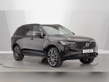 2025 (25) - T8 PHEV AWD Ultra Dark (Sunroof, Seat Massage, 22' Alloys, Pilot Assist) 5-Door