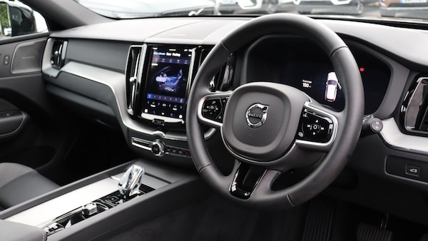 Used Volvo XC60 2025 for sale - 76251498: Photo 4