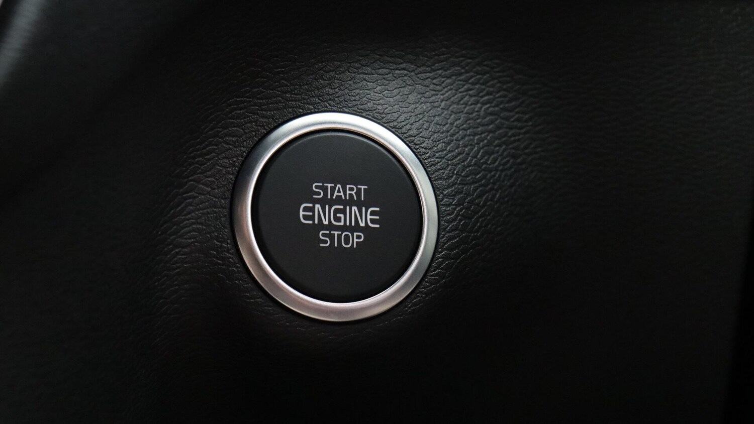 Used Volvo XC40 2025 for sale - 76013811: Photo 27