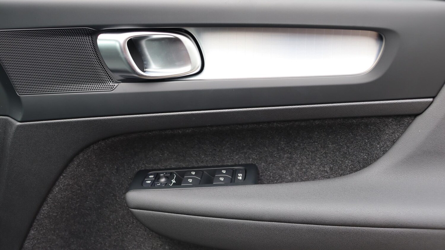 Used Volvo XC40 2025 for sale - 76013811: Photo 29