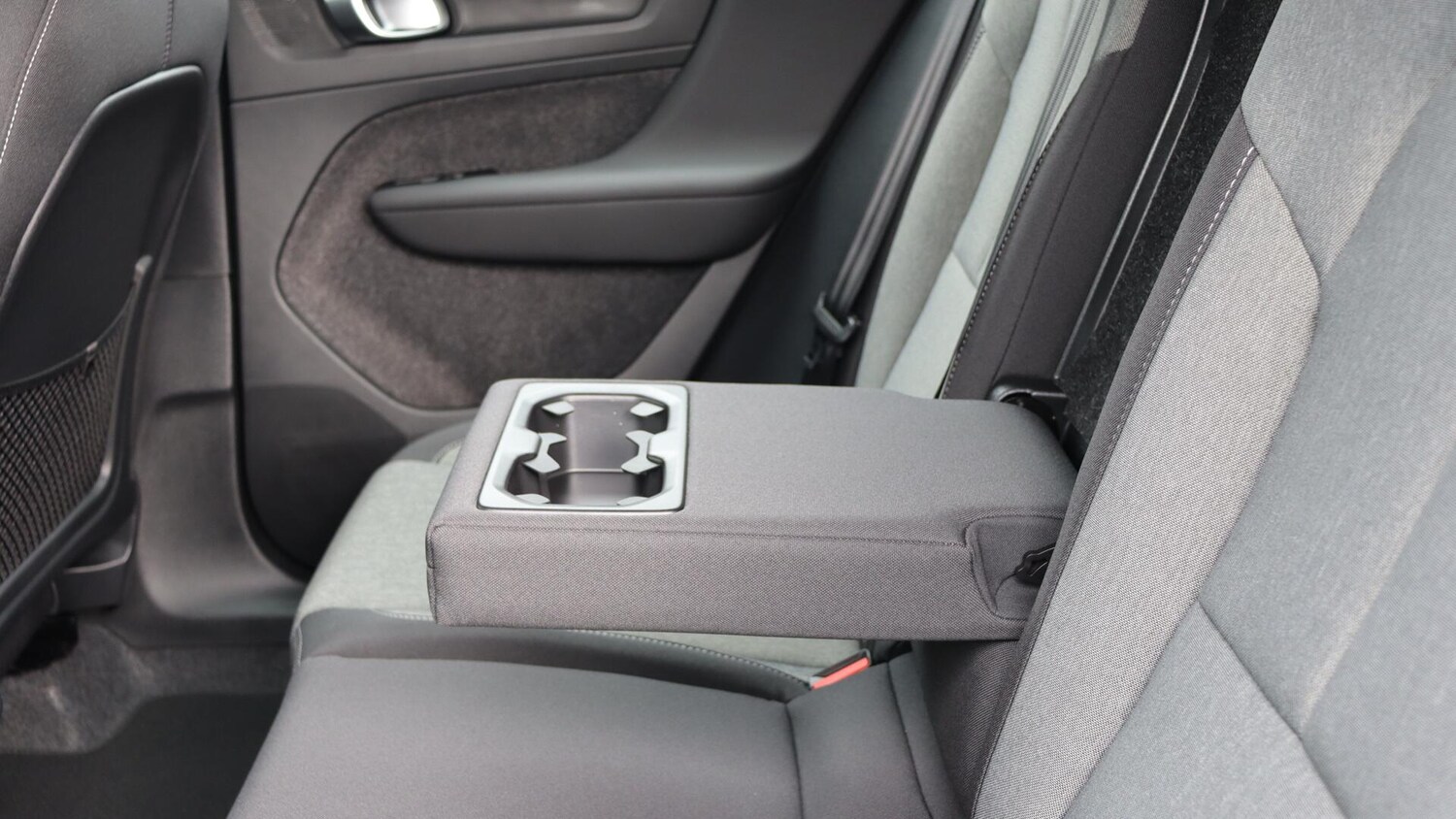 Used Volvo XC40 2025 for sale - 76013811: Photo 34