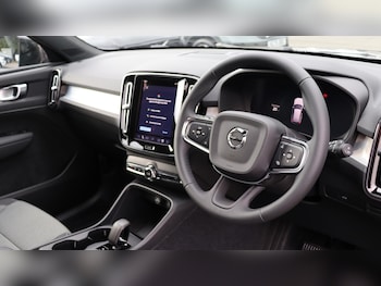 Used Volvo XC40 2025 for sale - 76013811: Photo 4