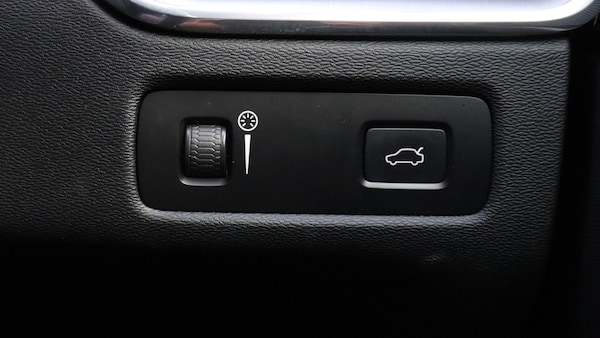 Used Volvo XC60 2021 for sale - 75334216: Photo 42