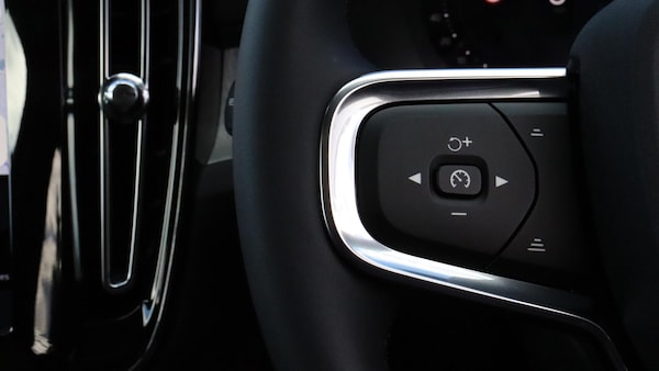 Used Volvo XC40 2025 for sale - 76188550: Photo 21