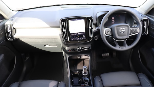 Used Volvo XC40 2025 for sale - 76188550: Photo 5