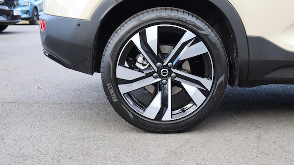 Used Volvo XC40 2025 for sale - 76188550: Photo 9