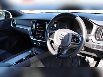 Used Volvo V60 2021 for sale - 75507362: Photo