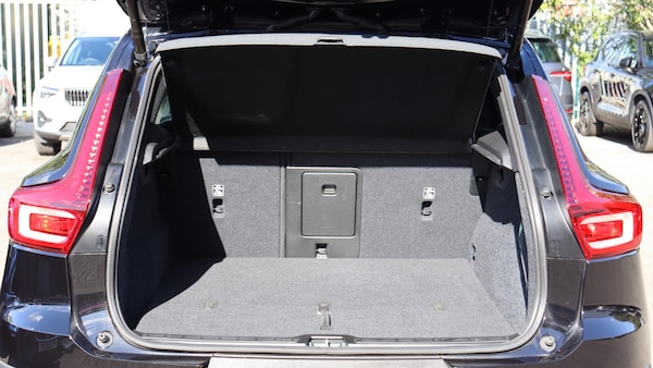 Used Volvo XC40 2025 for sale - 76259668: Photo 13
