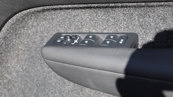Used Volvo XC40 2025 for sale - 76259668: Photo 24