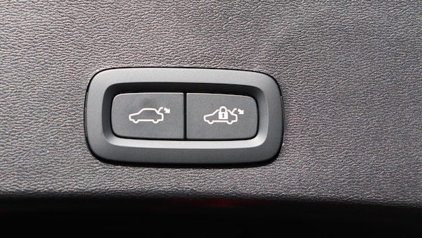 Used Volvo XC40 2025 for sale - 76259668: Photo 35
