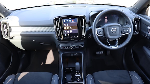 Used Volvo XC40 2025 for sale - 76259668: Photo 5