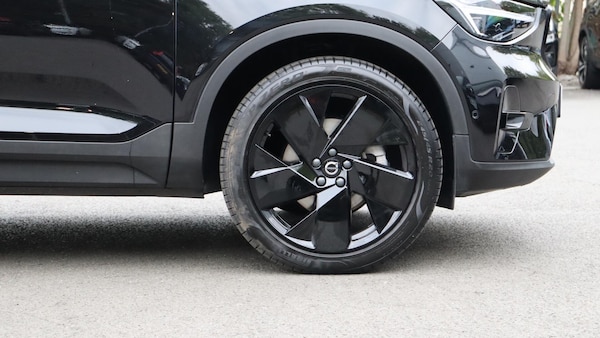 Used Volvo XC40 2025 for sale - 76259668: Photo 9