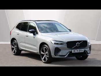 2024 (74) - B5 (P) AWD Ultra Dark (Sunroof, Bowers & Wilkins, 360 Camera) 5-Door