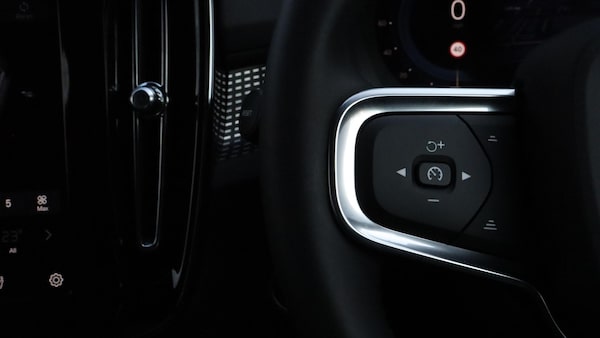 Used Volvo XC40 2025 for sale - 75247451: Photo 18