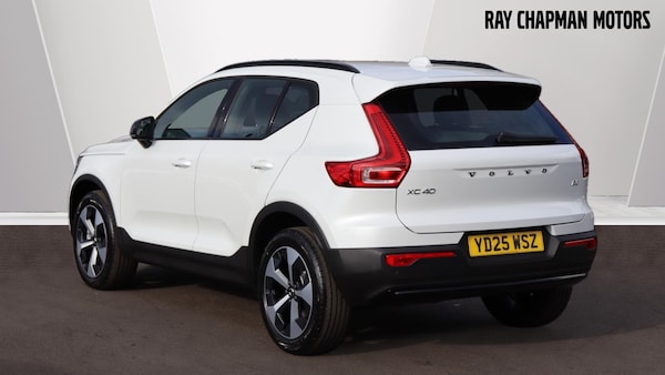 Used Volvo XC40 2025 for sale - 75247451: Photo 2