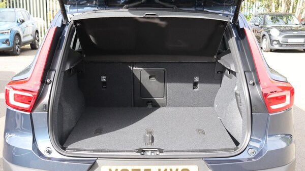 Used Volvo XC40 2025 for sale - 76251237: Photo 13