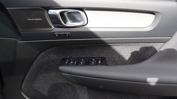 Used Volvo XC40 2025 for sale - 76251237: Photo 29