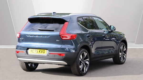 Used Volvo XC40 2025 for sale - 76251237: Photo 2