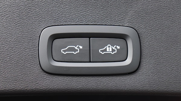 Used Volvo XC40 2025 for sale - 76251237: Photo 35