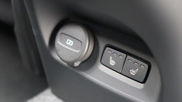 Used Volvo XC40 2025 for sale - 76251237: Photo 44