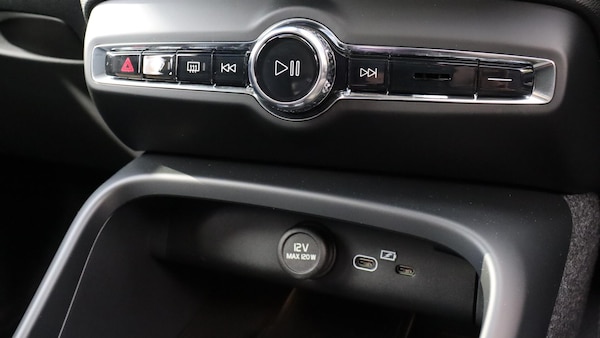 Used Volvo XC40 2025 for sale - 76251237: Photo 45