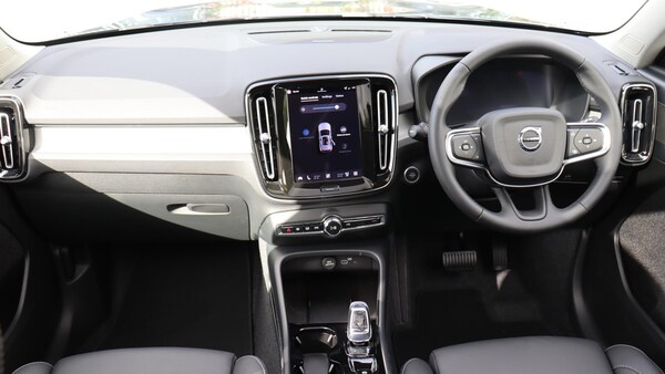 Used Volvo XC40 2025 for sale - 76251237: Photo 5