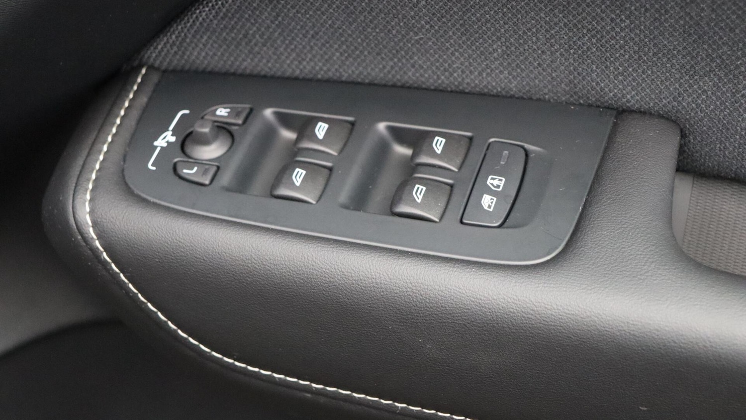Used Volvo XC60 2025 for sale - 76349348: Photo 24
