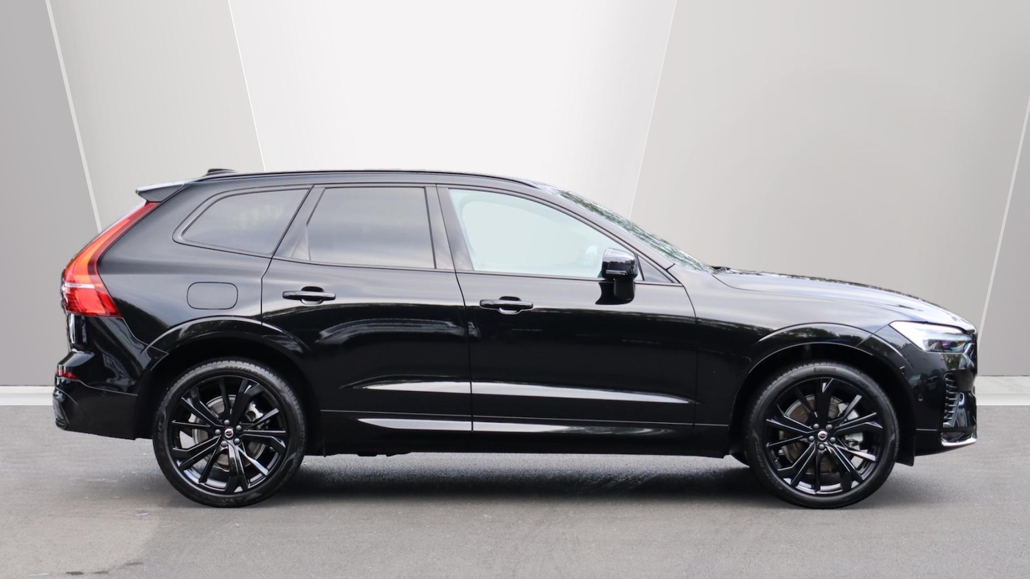 Used Volvo XC60 2025 for sale - 76349348: Photo 3