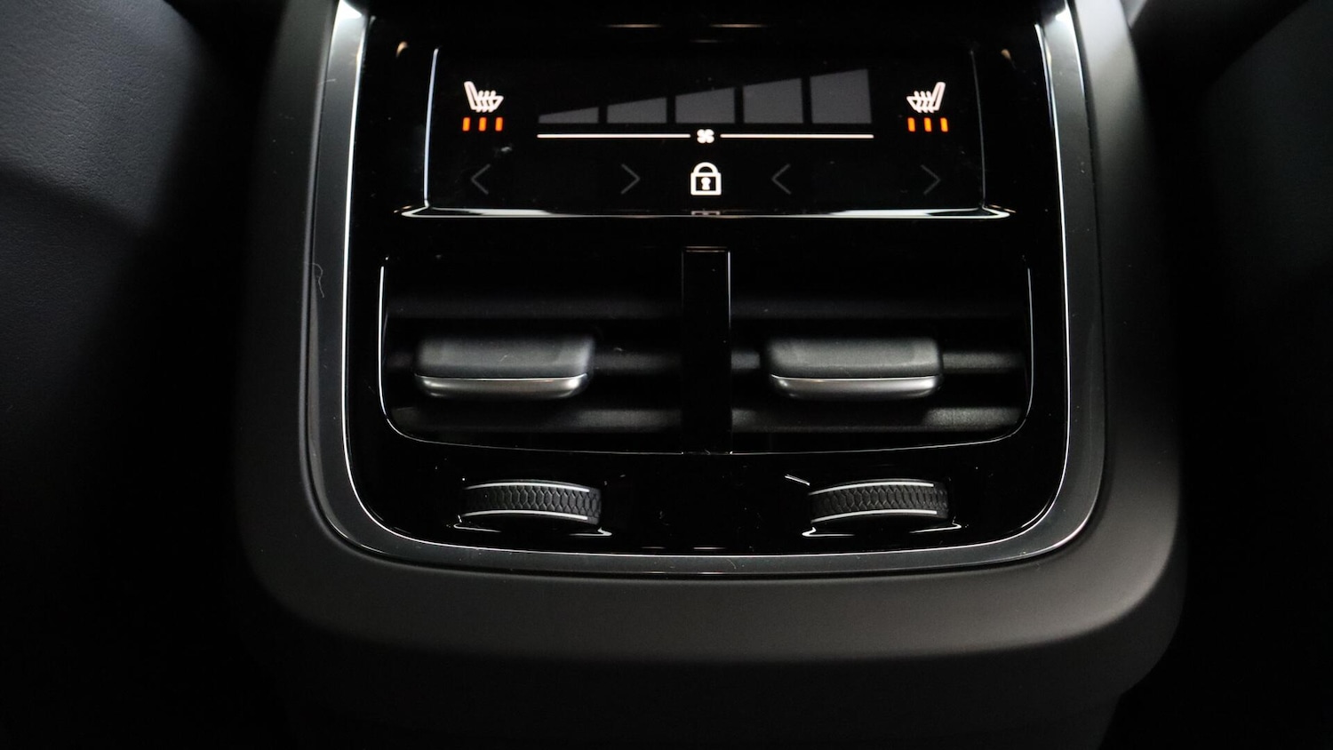 Used Volvo XC60 2025 for sale - 76349348: Photo 41
