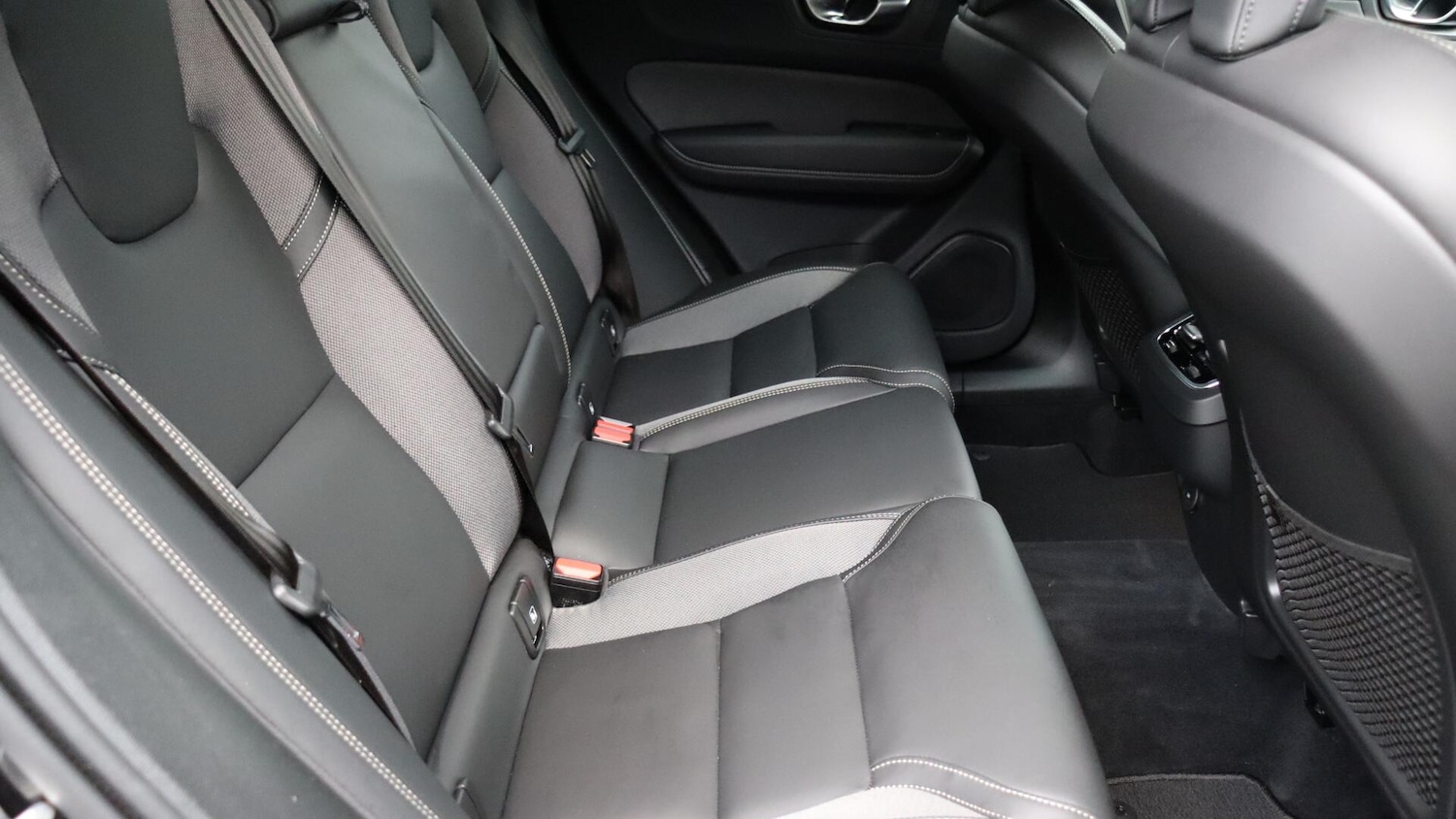 Used Volvo XC60 2025 for sale - 76349348: Photo 6