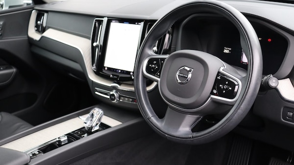 Used Volvo XC60 2022 for sale - 76159210: Photo 4