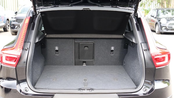 Used Volvo XC40 2025 for sale - 76270117: Photo 13