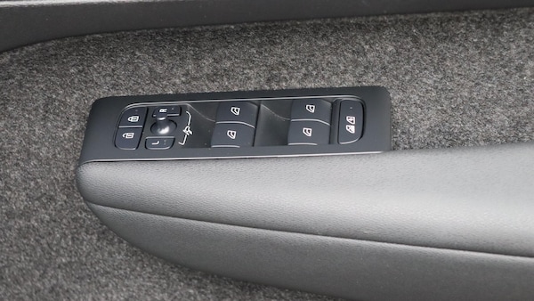 Used Volvo XC40 2025 for sale - 76270117: Photo 24