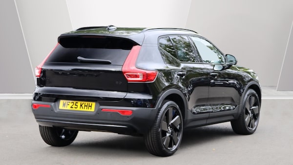 Used Volvo XC40 2025 for sale - 76270117: Photo 2