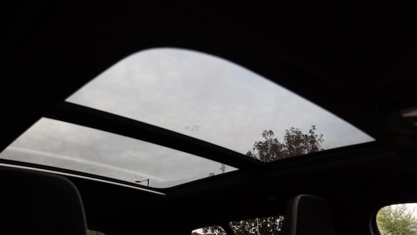 Used Volvo XC40 2025 for sale - 76270117: Photo 31
