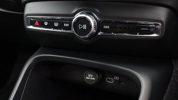 Used Volvo XC40 2025 for sale - 76270117: Photo 42