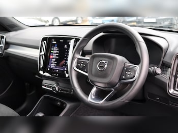 Used Volvo XC40 2025 for sale - 76270117: Photo