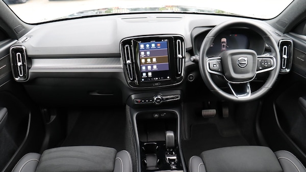 Used Volvo XC40 2025 for sale - 76270117: Photo 5