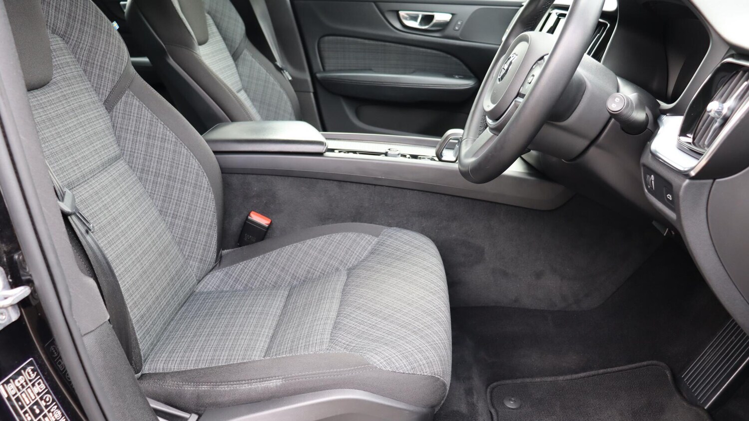 Used Volvo V60 2021 for sale - 75991113: Photo 10