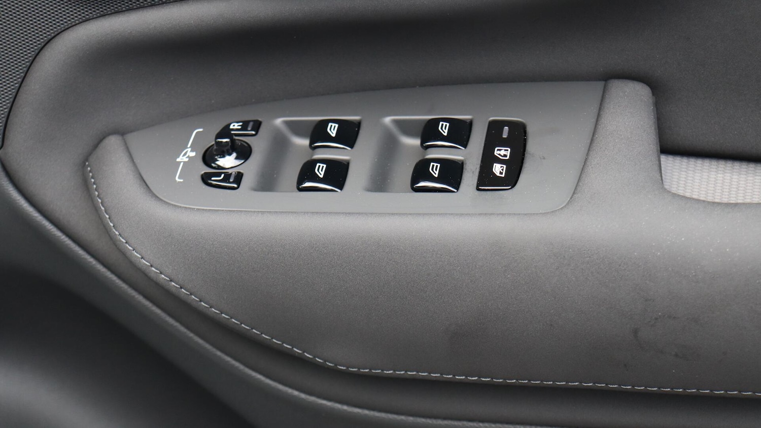 Used Volvo XC90 2025 for sale - 76071877: Photo 24