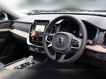 Used Volvo XC90 2025 for sale - 76071877: Photo 4