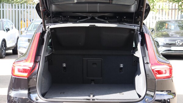 Used Volvo XC40 2025 for sale - 76201220: Photo 13