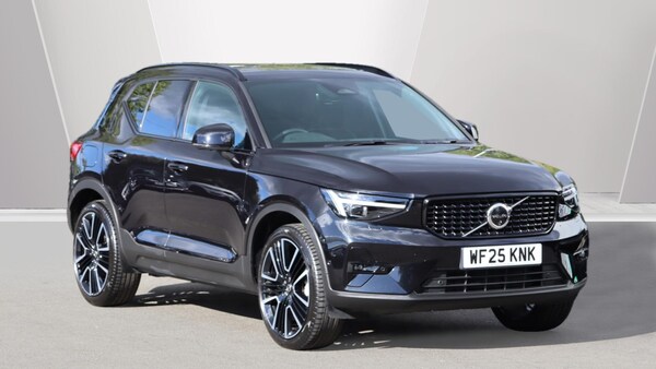 Used Volvo XC40 2025 for sale - 76201220: Photo 1
