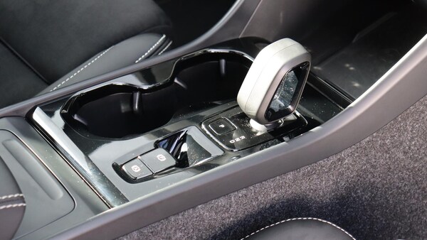 Used Volvo XC40 2025 for sale - 76201220: Photo 26