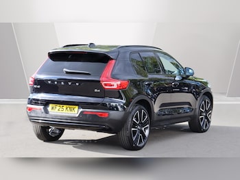 Used Volvo XC40 2025 for sale - 76201220: Photo 2