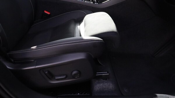 Used Volvo XC40 2025 for sale - 76201220: Photo 30